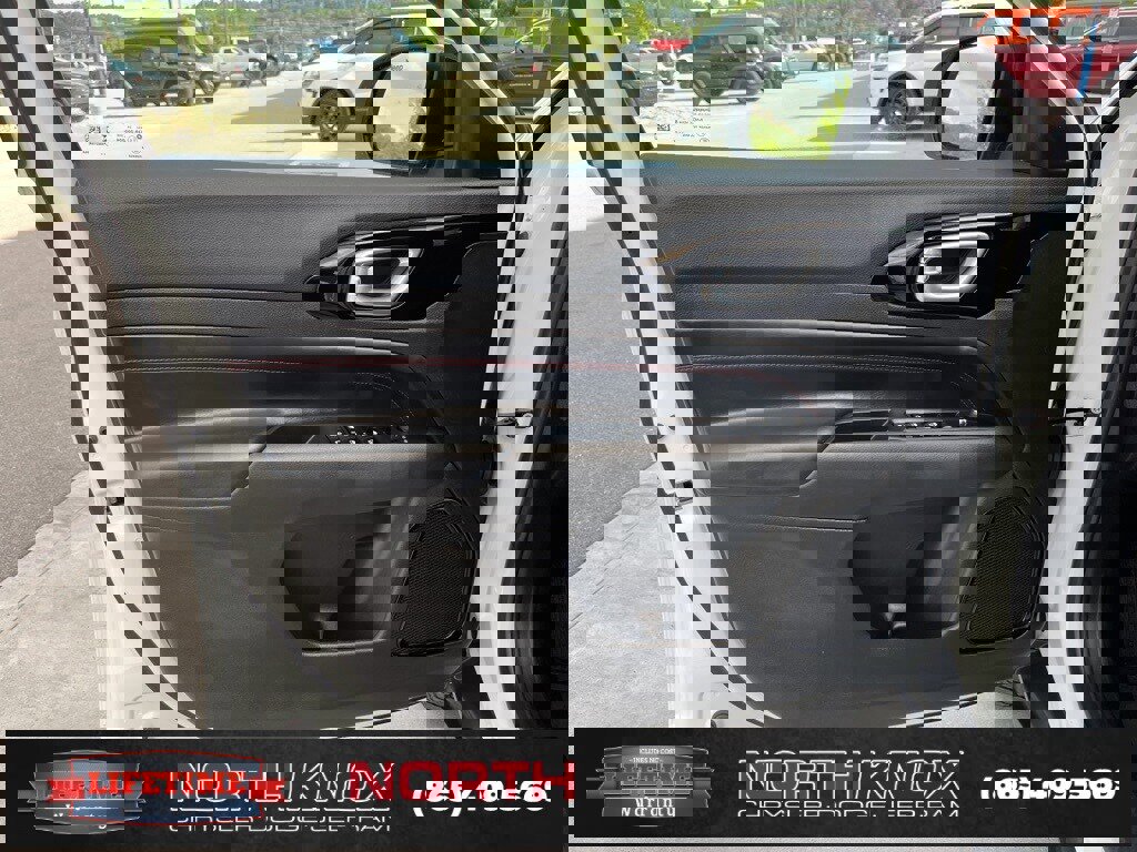 Used 2024 Jeep Compass Trailhawk image 4