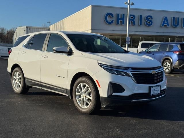 Used 2022 Chevrolet Equinox LT w/ Driver Convenience Package image 2