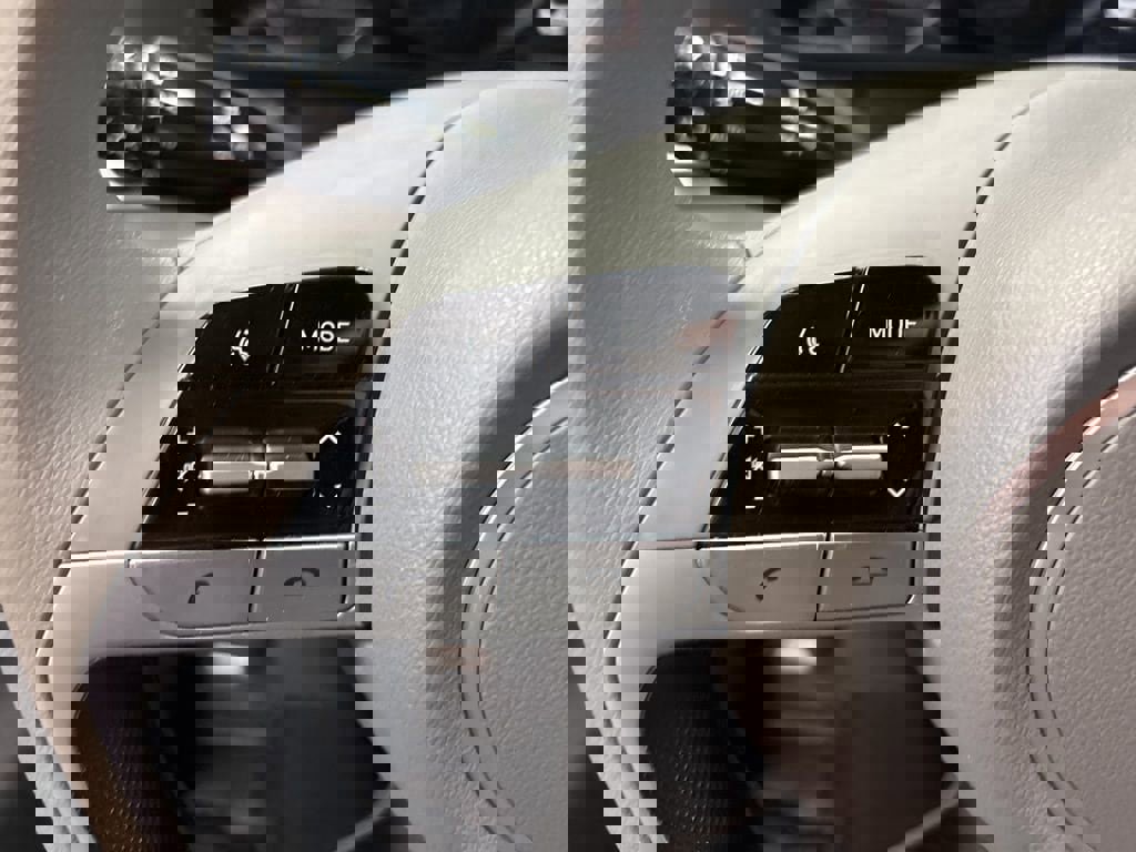 Used 2023 Hyundai Elantra SEL image 34