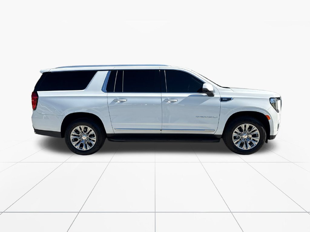 Used 2024 GMC Yukon XL Denali AWD/4WD image 9