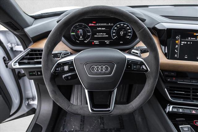 Used 2023 Audi e-tron GT Premium Plus image 13