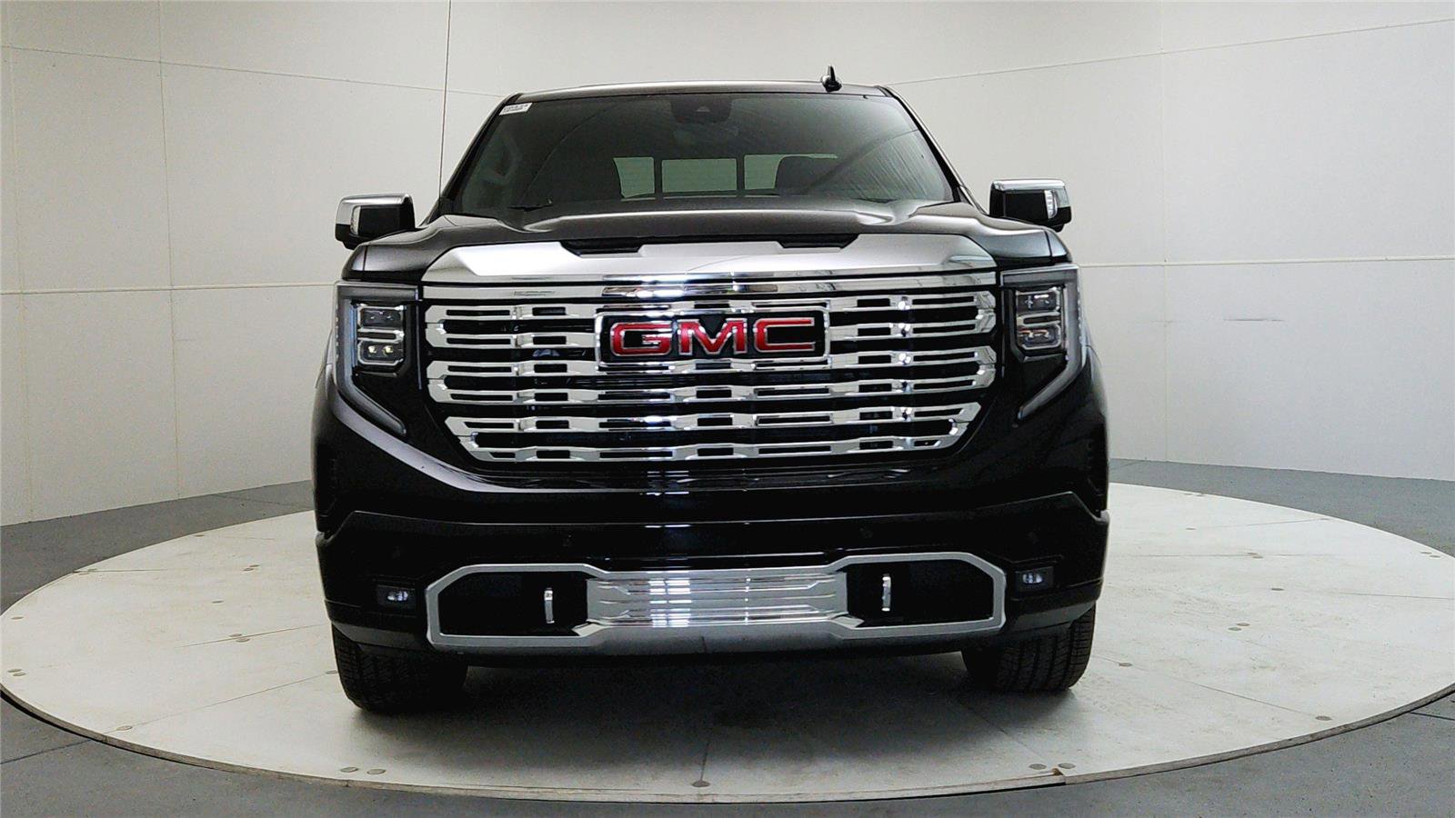 New 2026 GMC Sierra 1500 Denali image 2