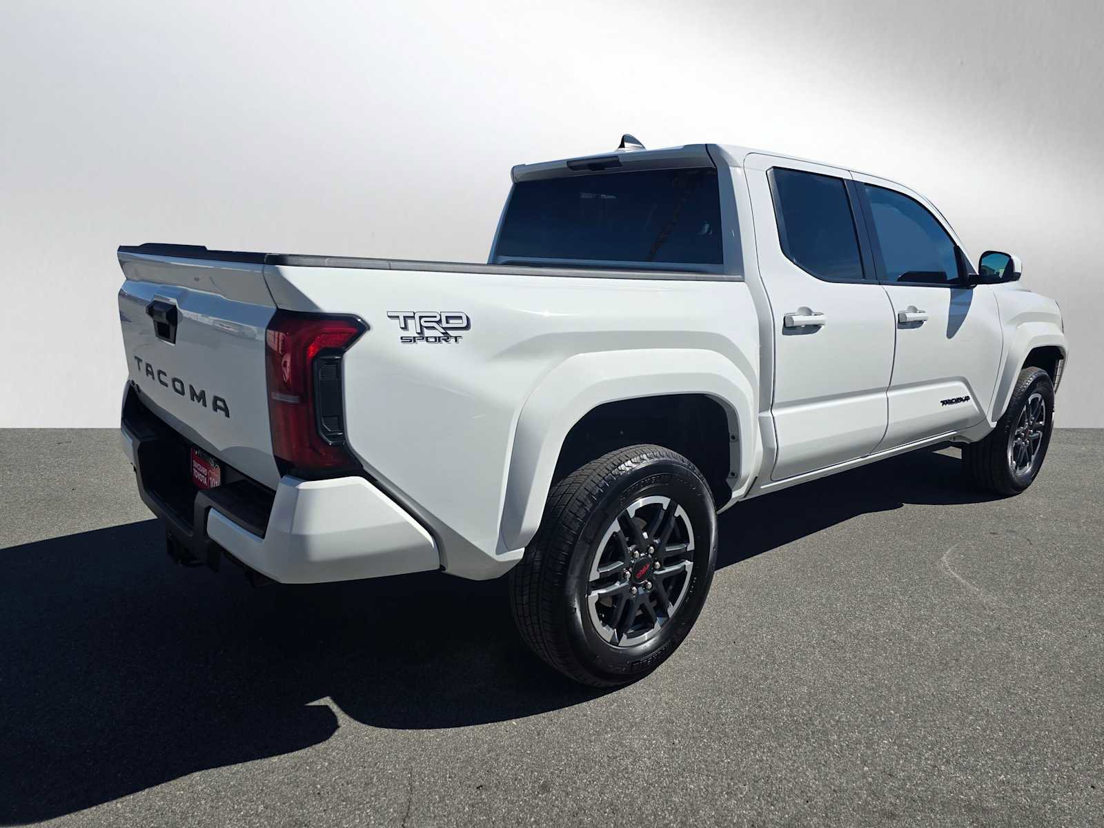 Used 2024 Toyota Tacoma TRD Sport image 3