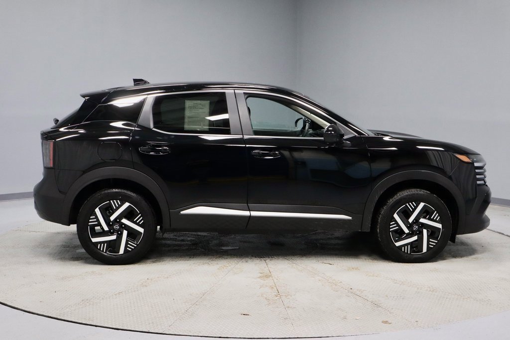 Certified 2025 Nissan Kicks SV image 5