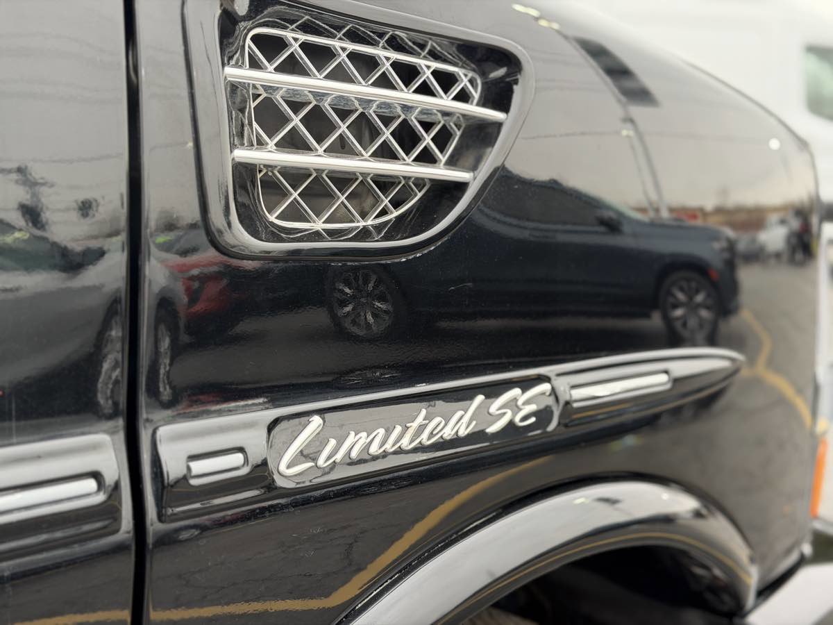 Used 2012 Chevrolet Express 1500 image 46