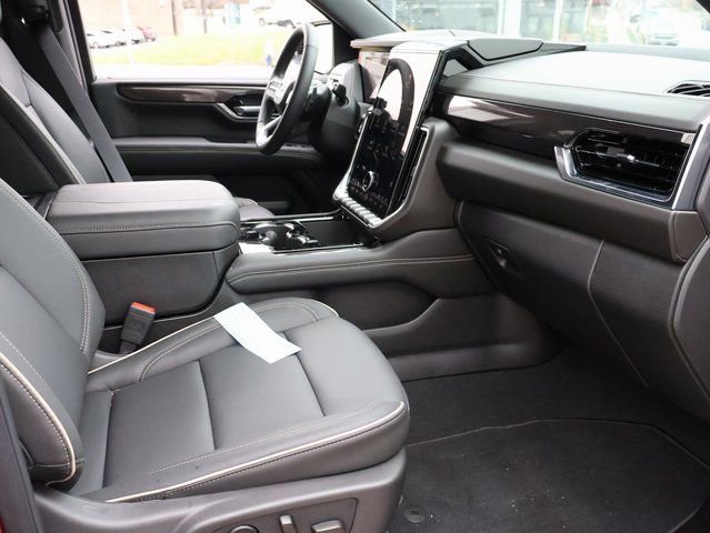 New 2026 GMC Yukon Elevation image 7