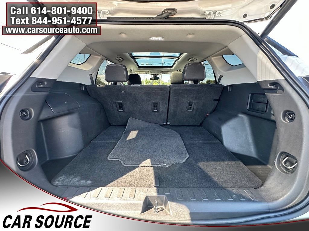 Used 2022 GMC Terrain SLE w/ Driver Convenience Package FWD image 21