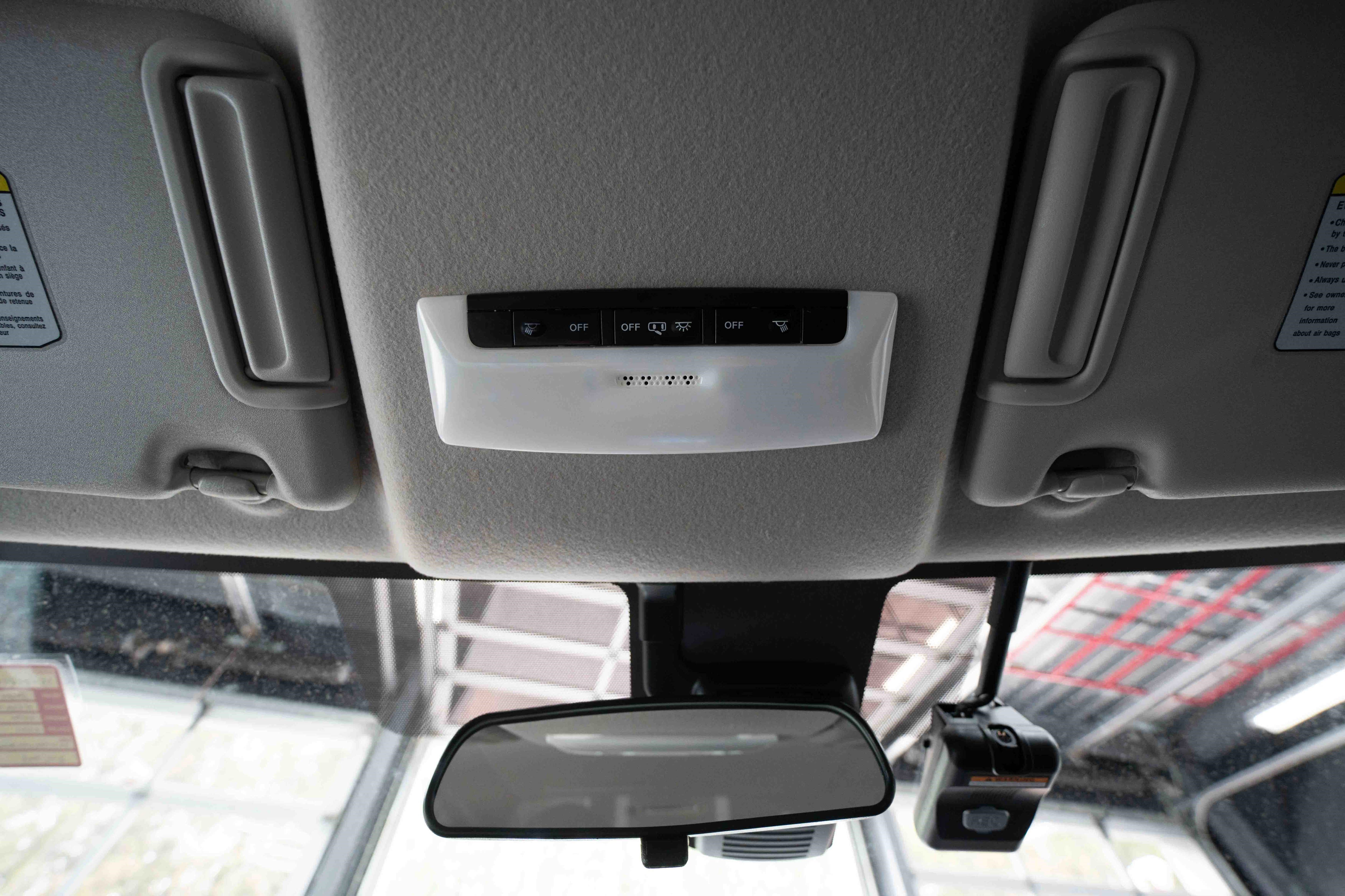 Used 2024 Nissan Versa SV w/ Trunk Package FWD image 18