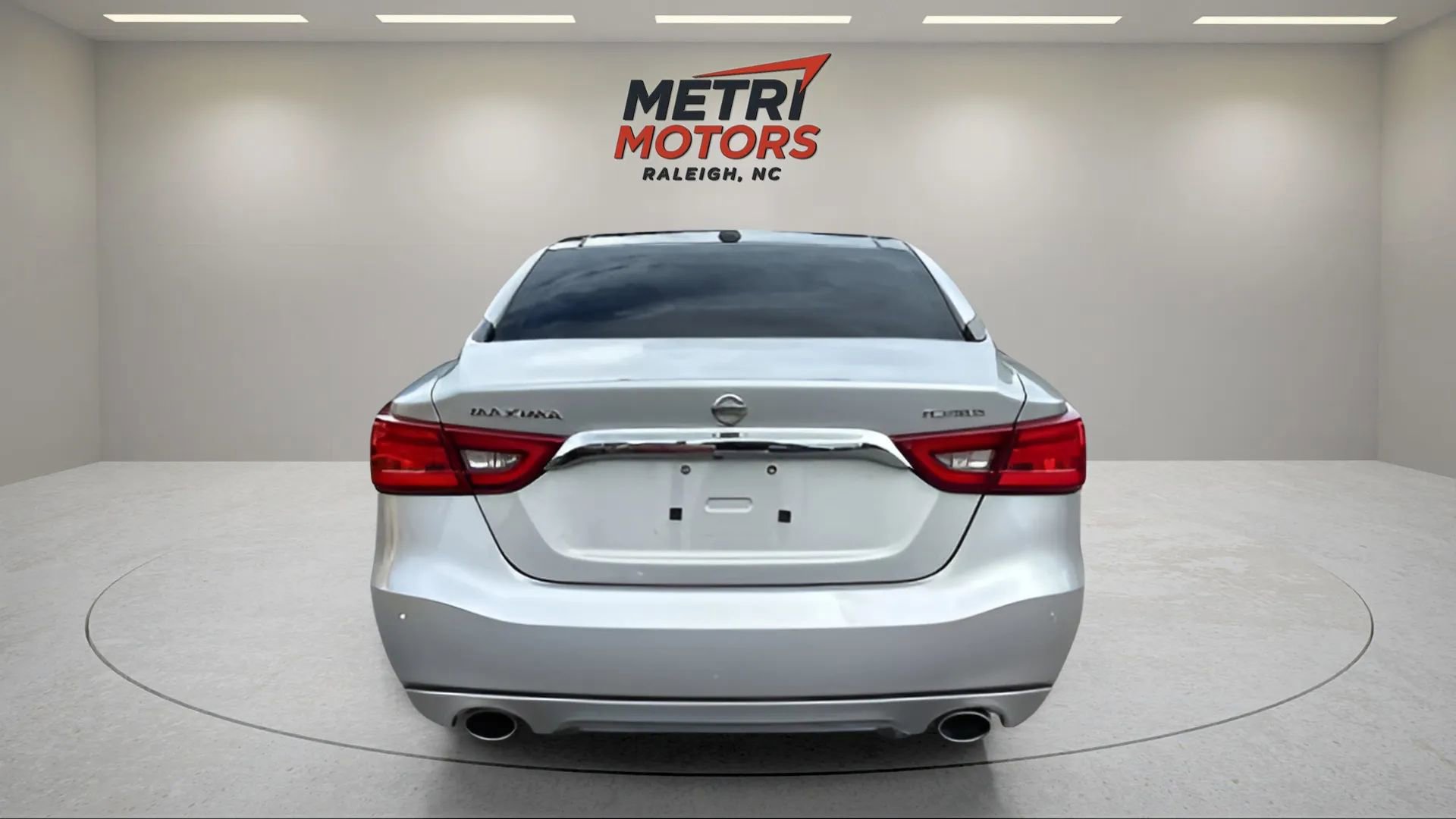 Used 2017 Nissan Maxima Platinum image 12