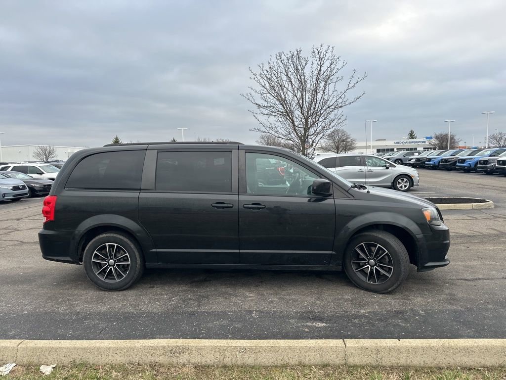 Used 2018 Dodge Grand Caravan SXT w/ Blacktop Package image 11