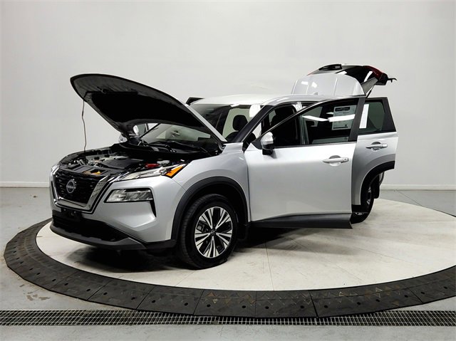 Used 2022 Nissan Rogue SV image 11