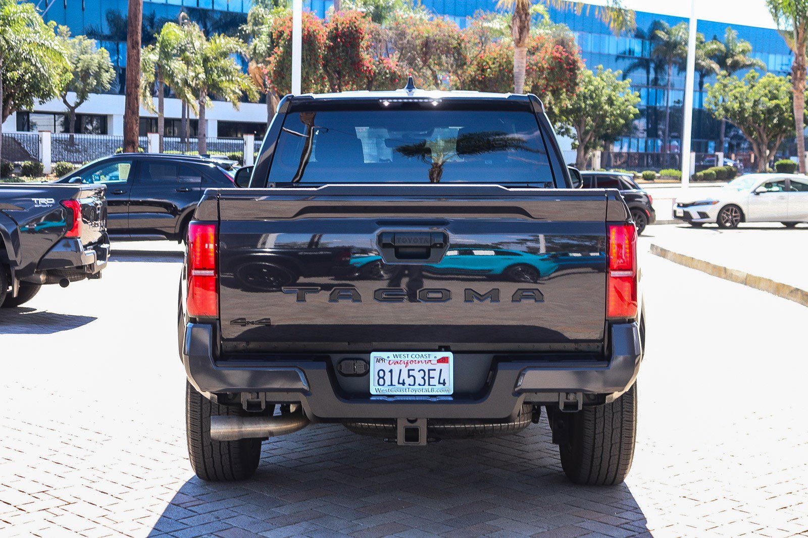 Used 2025 Toyota Tacoma TRD Sport image 9