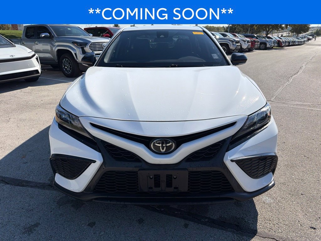 Used 2022 Toyota Camry SE AWD/4WD image 2