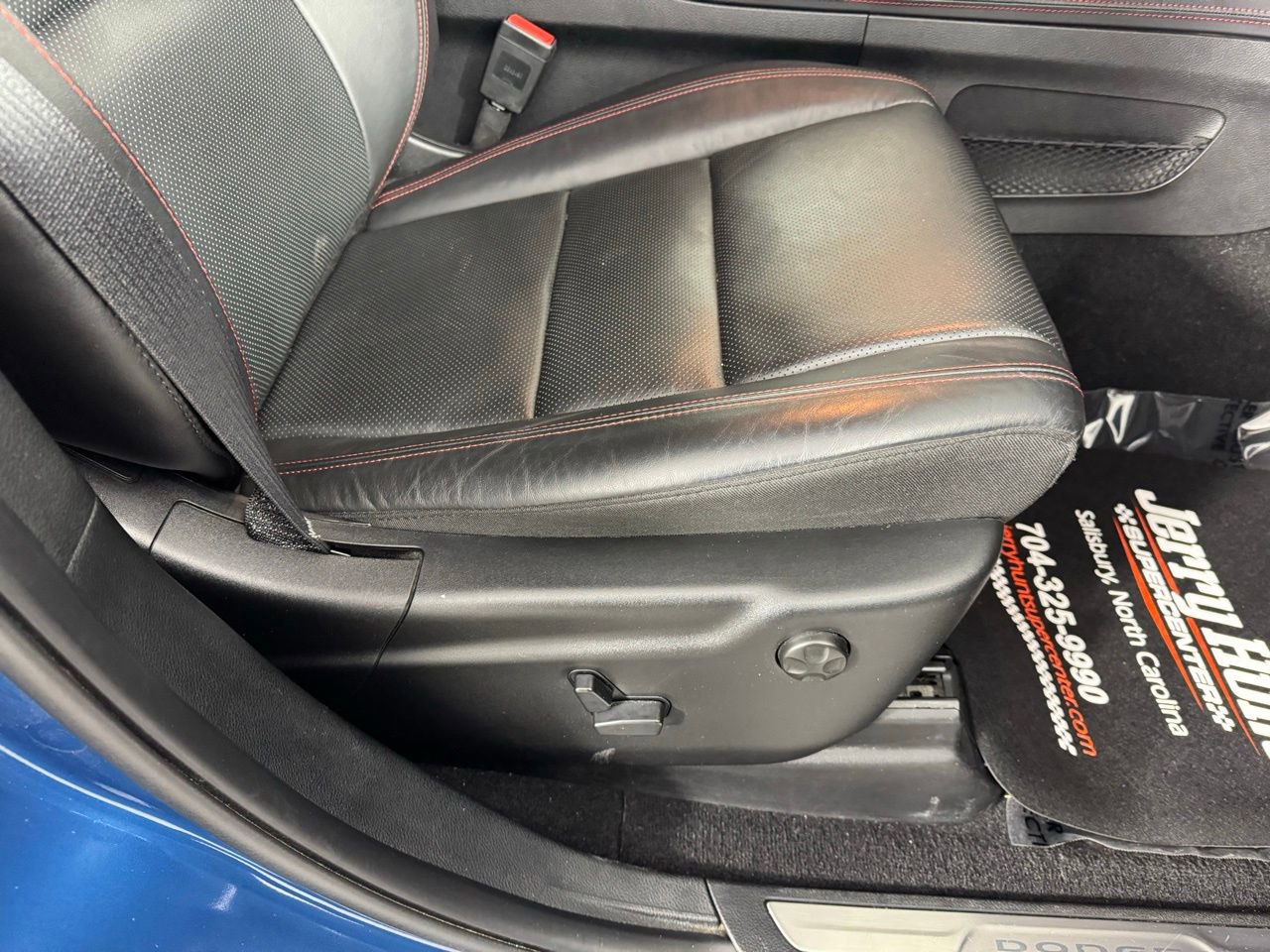 Used 2025 Dodge Durango GT image 34