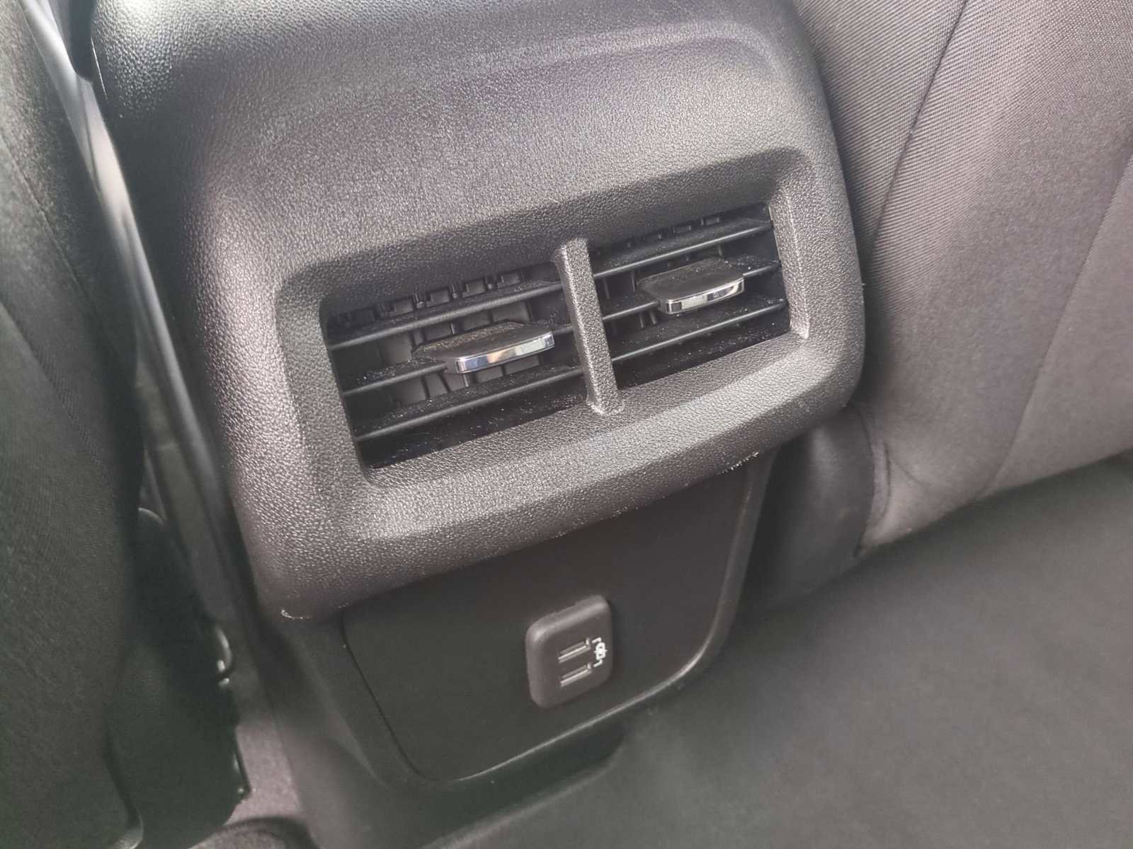 Used 2020 Chevrolet Equinox LS w/ LS Convenience Package FWD image 20