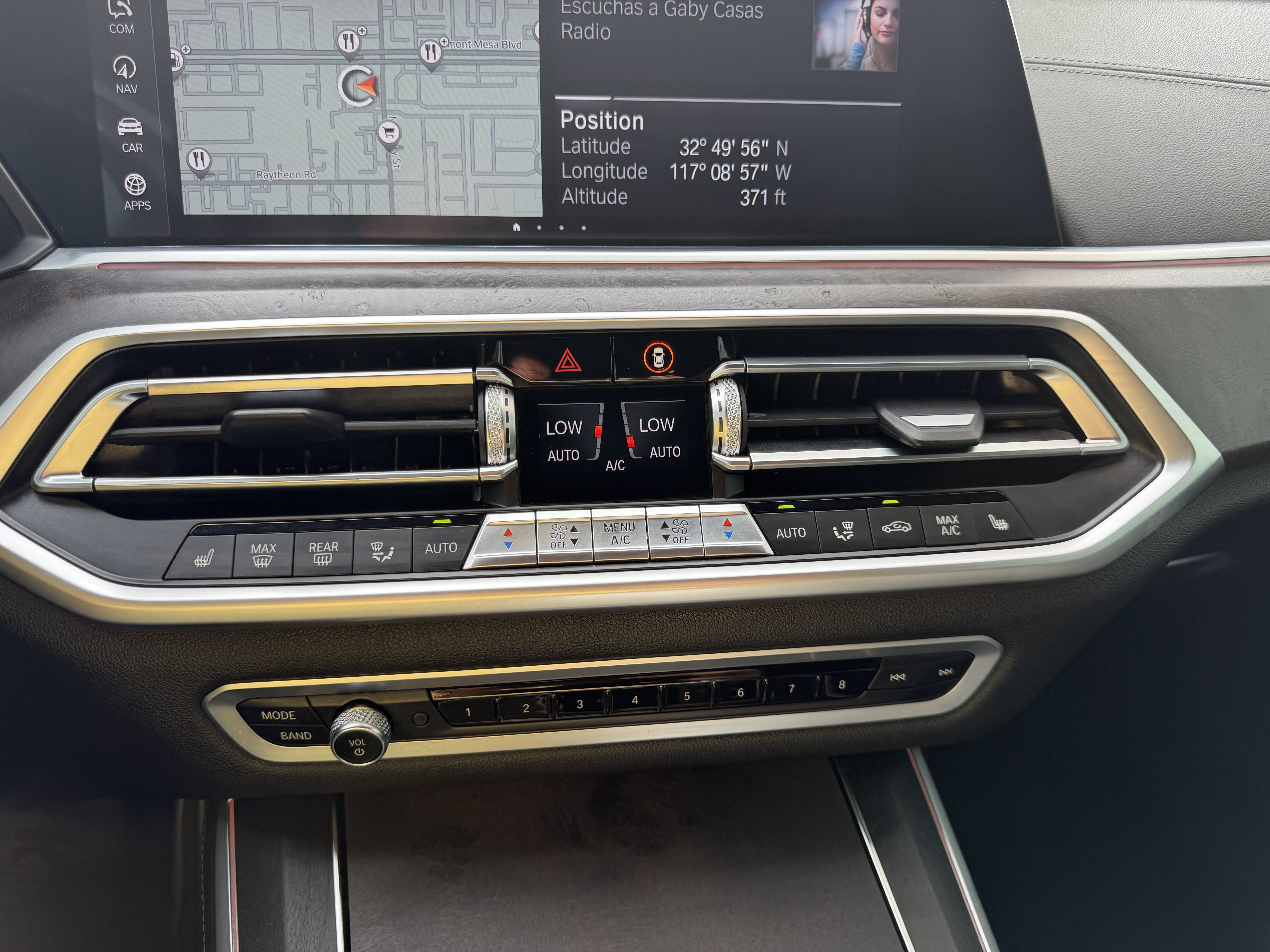 Used 2020 BMW X5 xDrive40i w/ M Sport Package AWD/4WD image 25