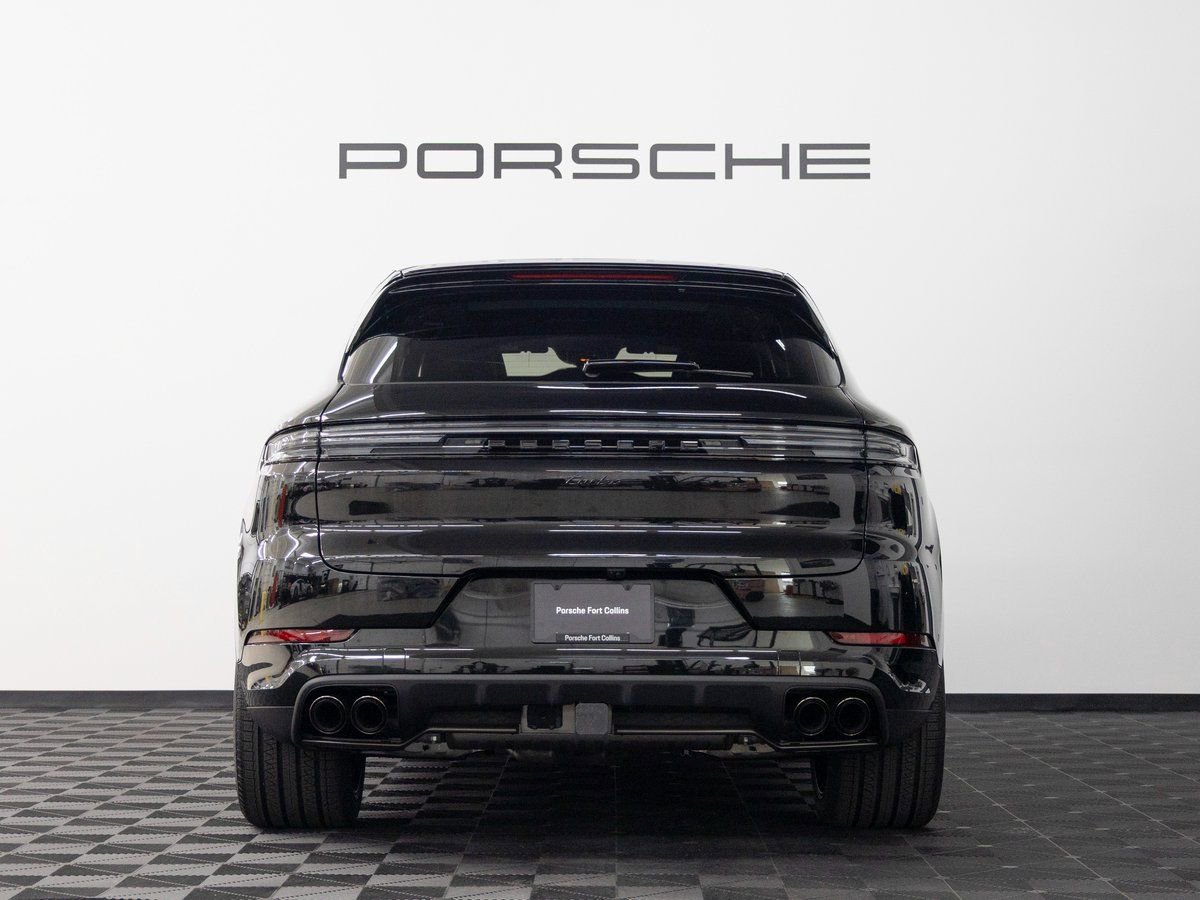 New 2025 Porsche Cayenne Turbo image 5