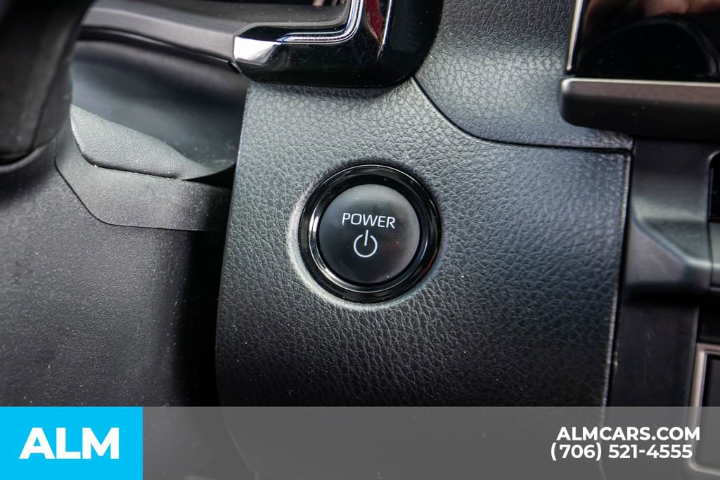 Used 2025 Toyota Camry SE image 24