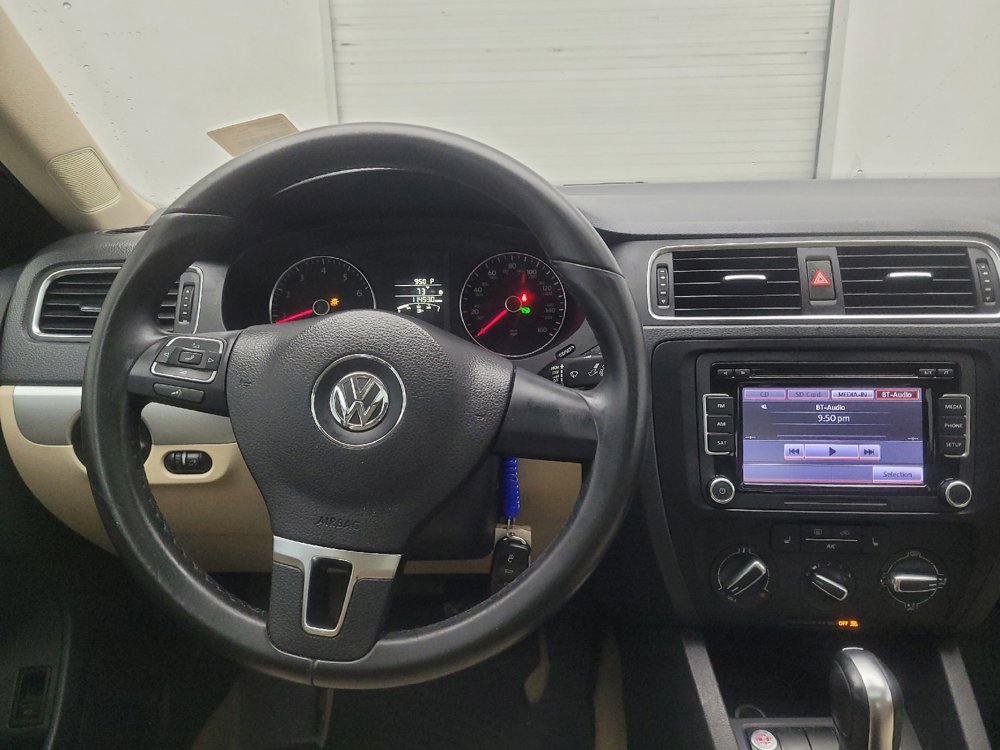 Used 2014 Volkswagen Jetta SE FWD image 22
