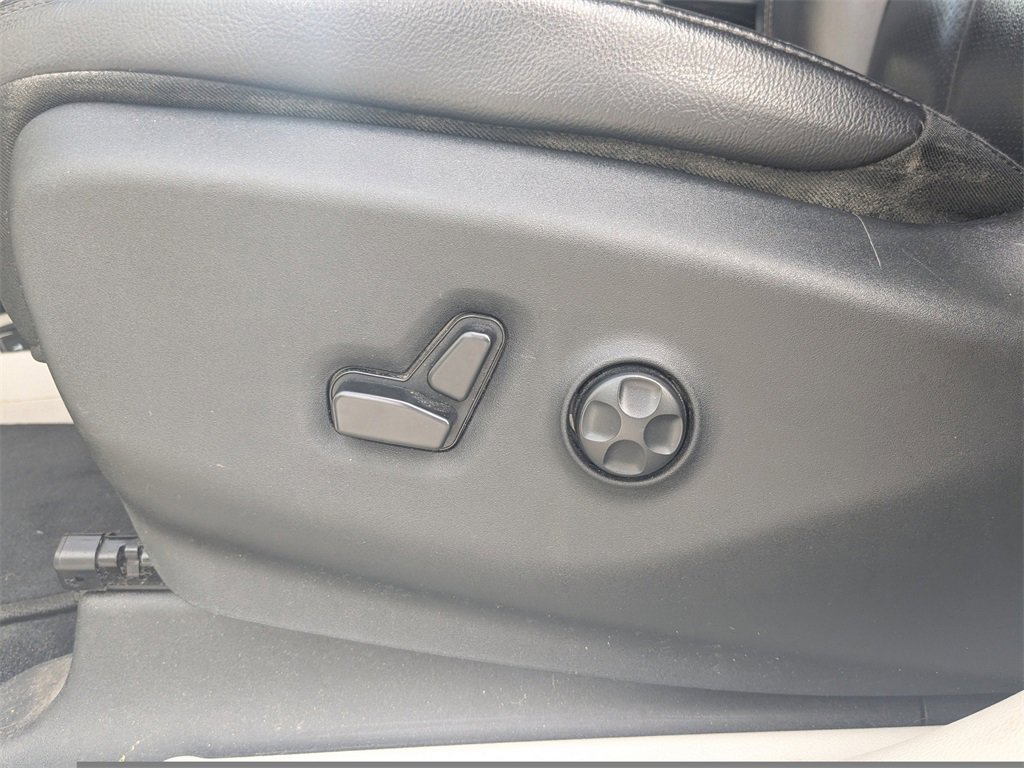 Used 2017 Chrysler Pacifica Touring-L Plus image 23