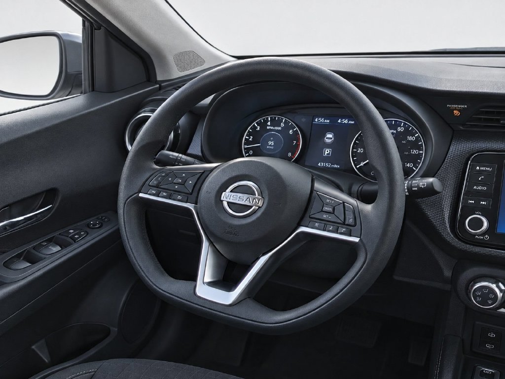 Used 2024 Nissan Kicks SV FWD image 31