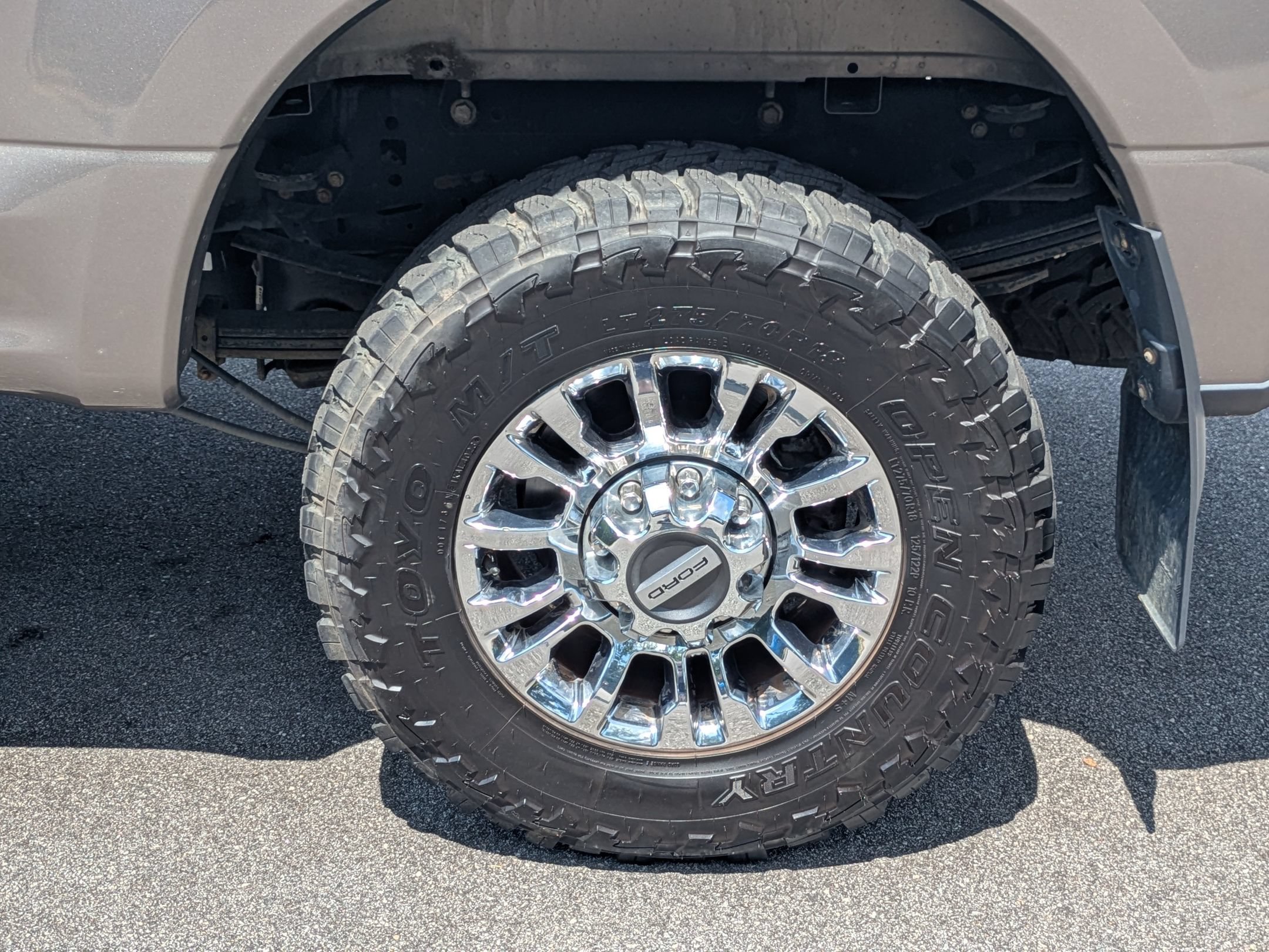 Certified 2020 Ford F350 XLT w/ XLT Premium Package AWD/4WD image 8
