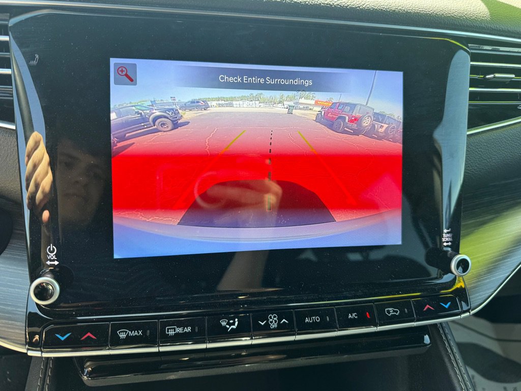 Used 2024 Jeep Wagoneer L Series II w/ Flexible Seating Group image 15