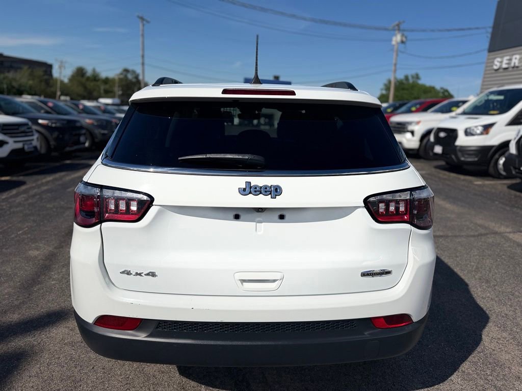 Used 2022 Jeep Compass Latitude w/ Sun and Sound Group AWD/4WD image 6
