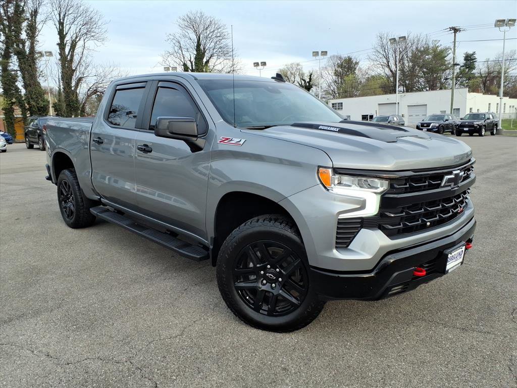 Used 2024 Chevrolet Silverado 1500 LT Trail Boss w/ Convenience Package II image 2