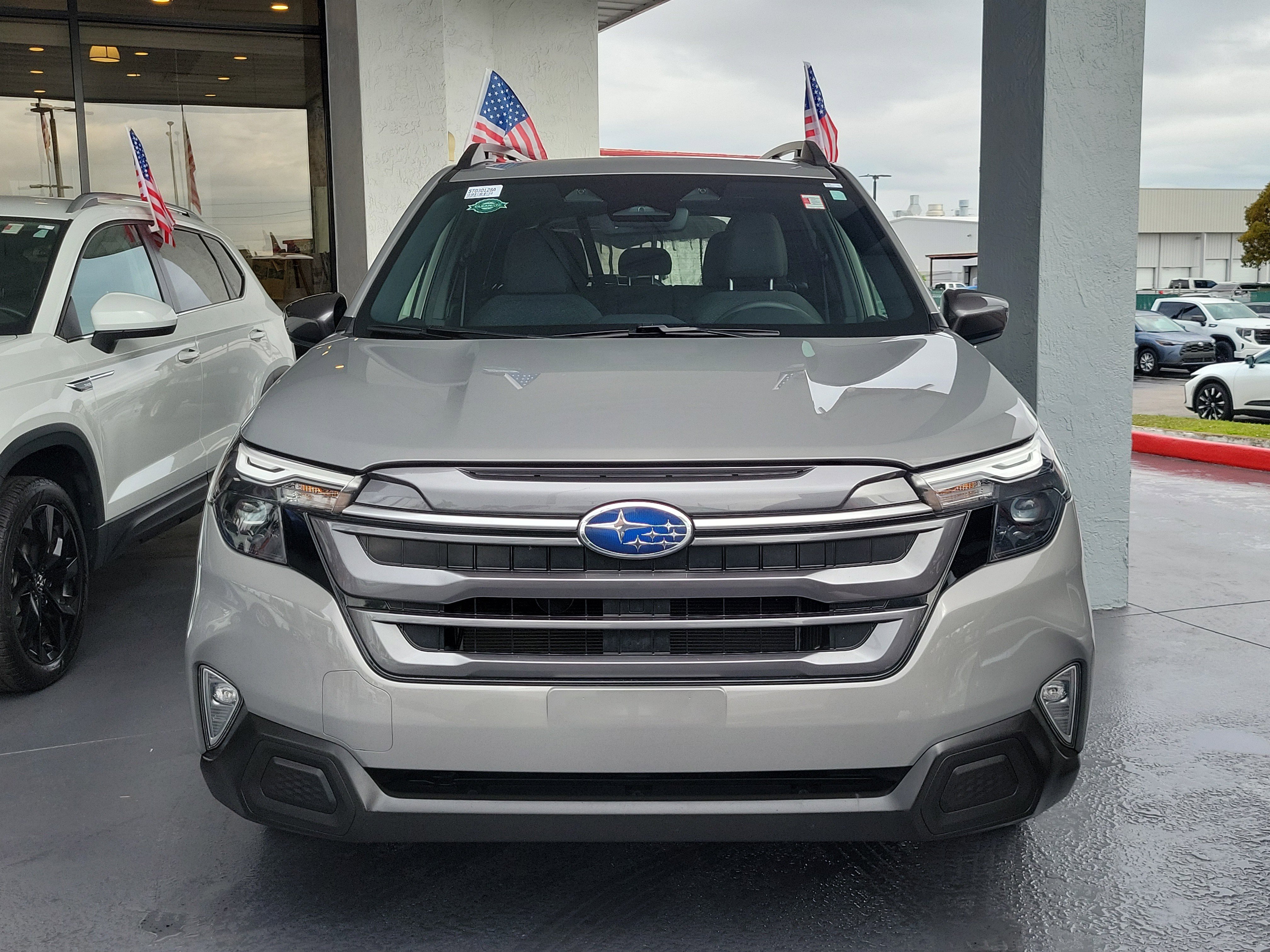 Used 2025 Subaru Forester Premium image 4