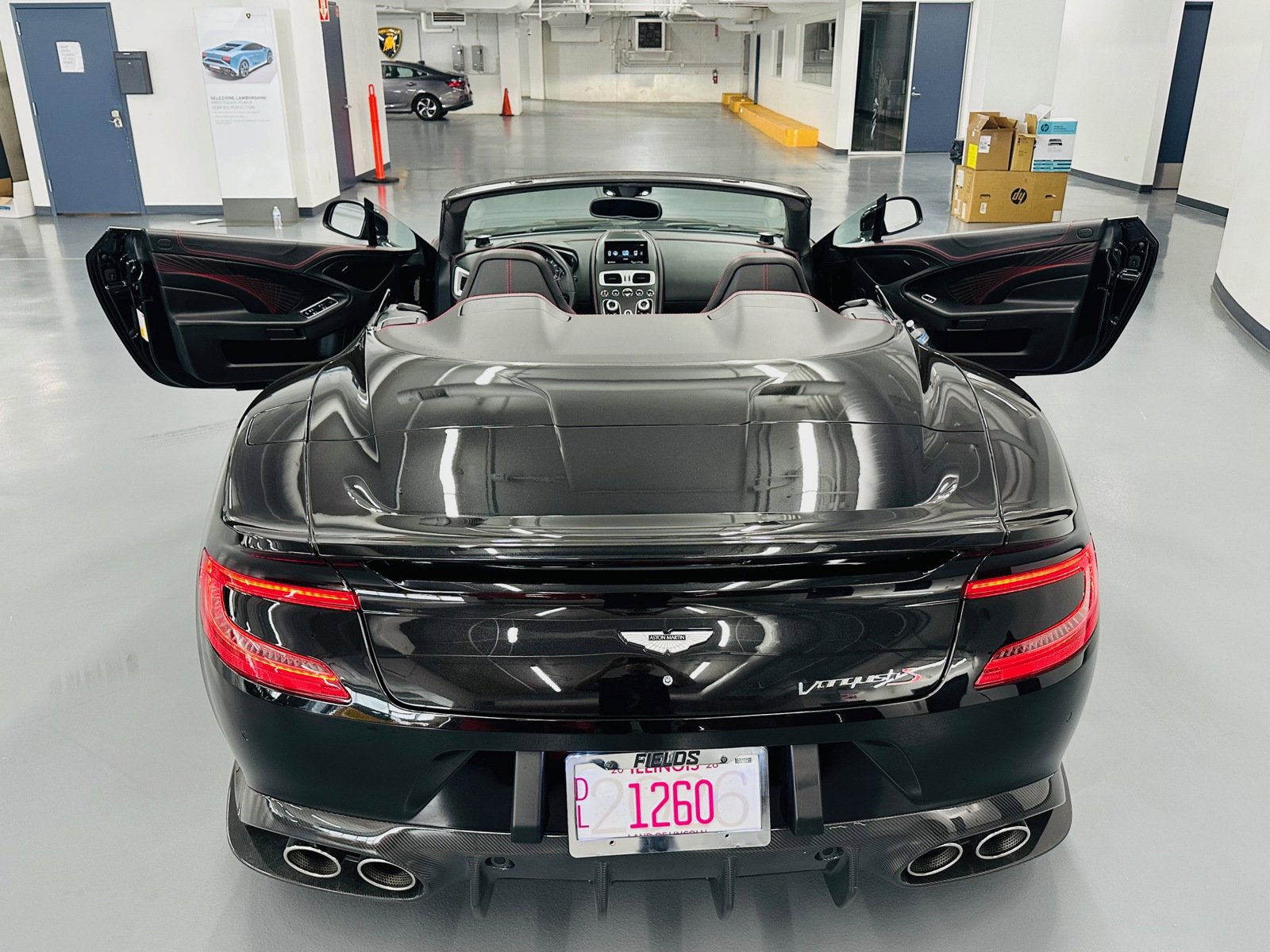 Used 2018 Aston Martin Vanquish S RWD image 4