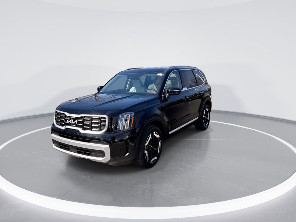 Used 2025 Kia Telluride S image 3