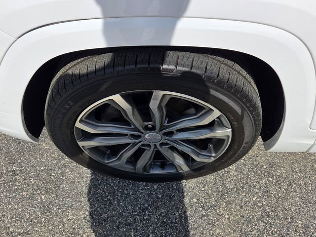 Used 2020 GMC Terrain Denali w/ Denali Premium Package FWD image 17