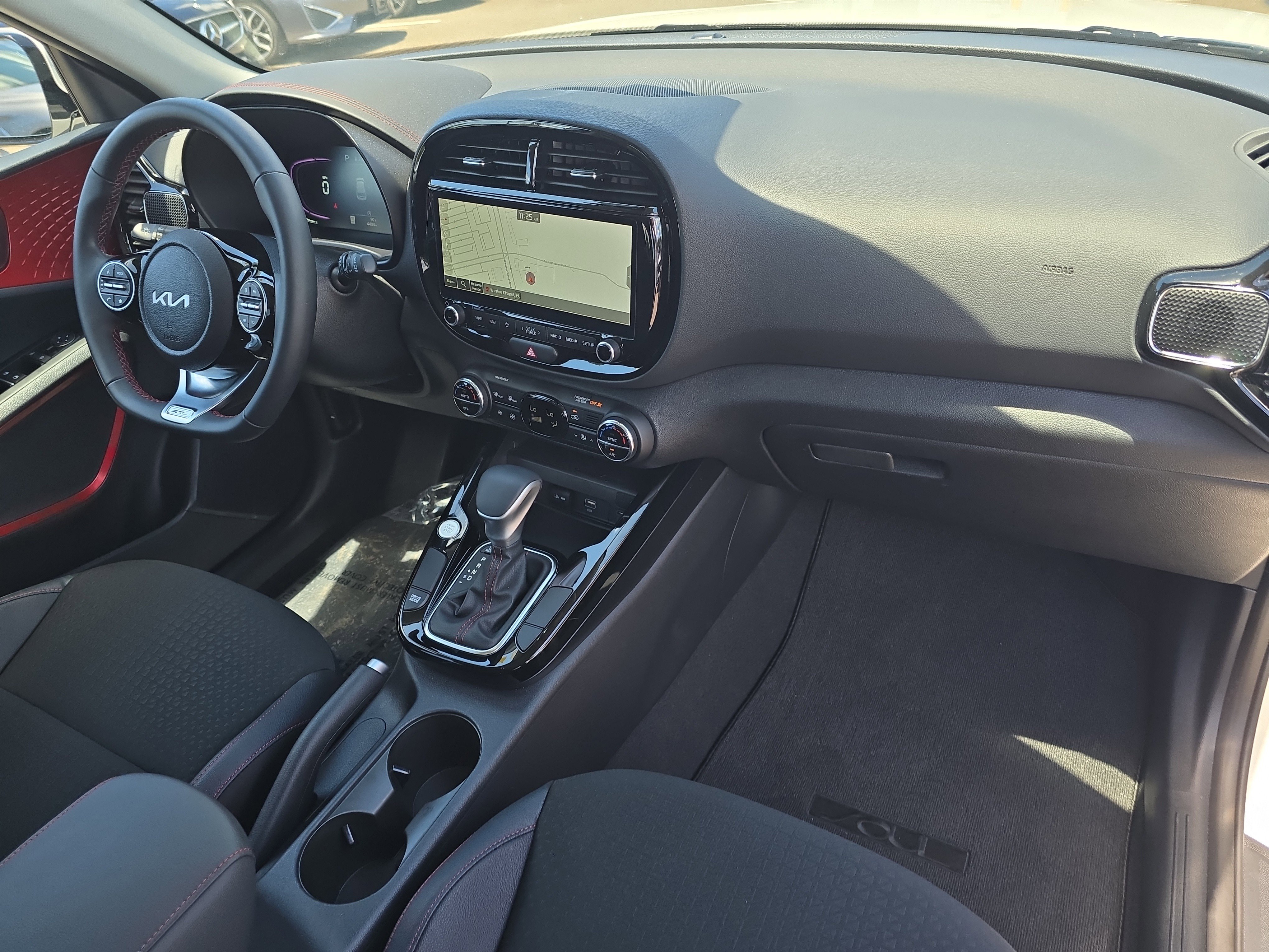 Certified 2025 Kia Soul GT-Line FWD image 11