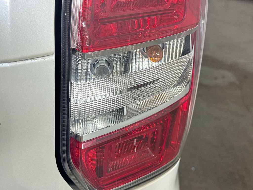 Used 2014 Subaru Forester 2.5i Premium w/ All-Weather Package image 31