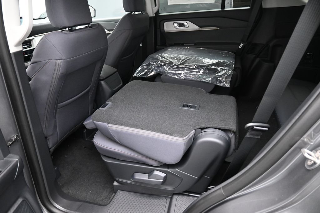 New 2026 Ford Explorer Active AWD/4WD image 20