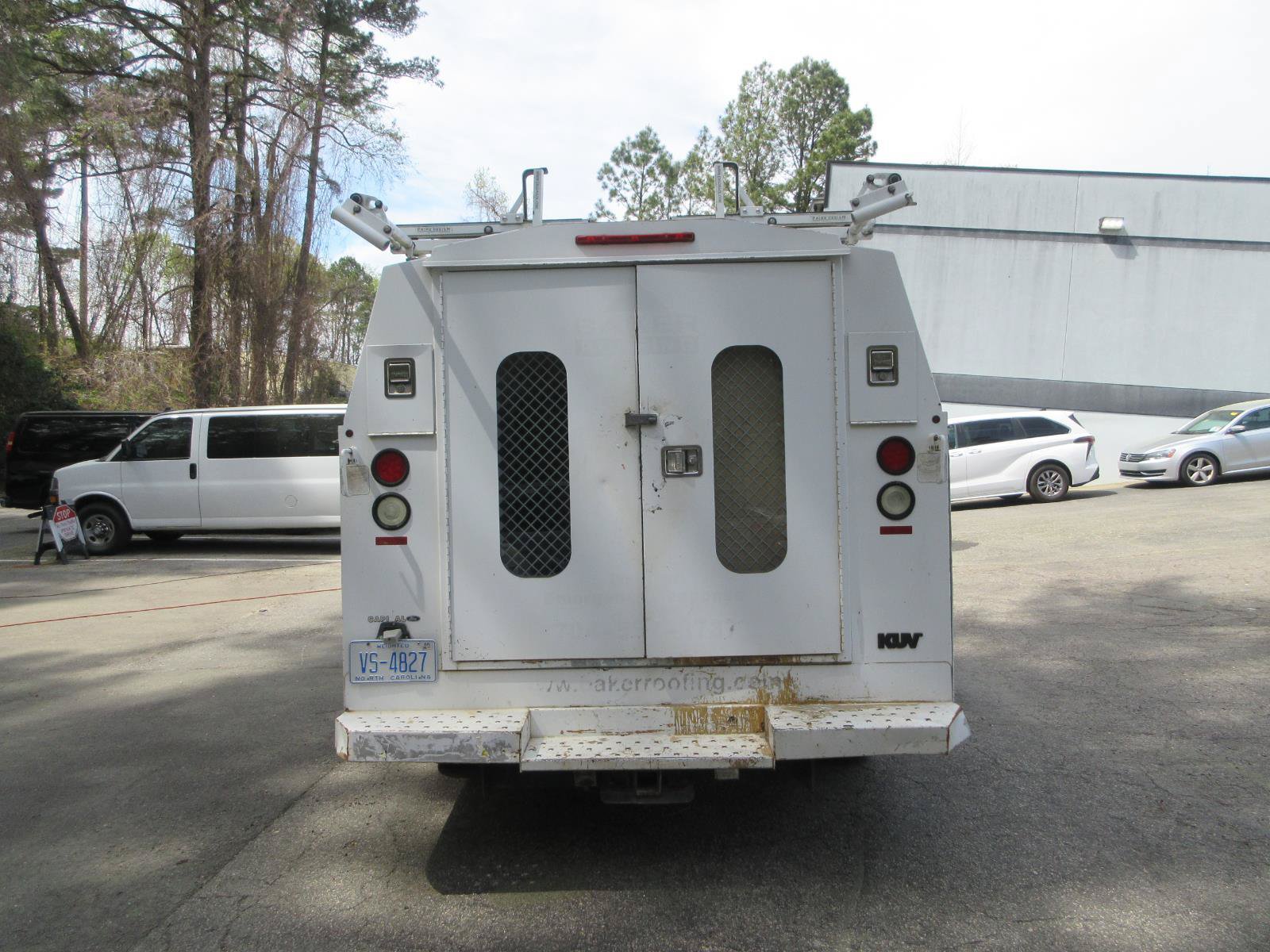 Used 2013 Ford E-350 and Econoline 350 Super Duty w/ Class I Trailer Tow Pkg RWD image 6