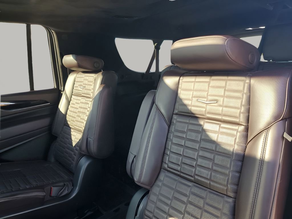 Certified 2023 Cadillac Escalade ESV Premium Luxury Platinum w/ LPO, Radiant Package image 19