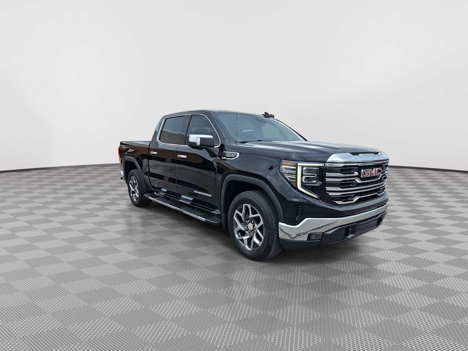 Certified 2023 GMC Sierra 1500 SLT w/ SLT Premium Package image 2