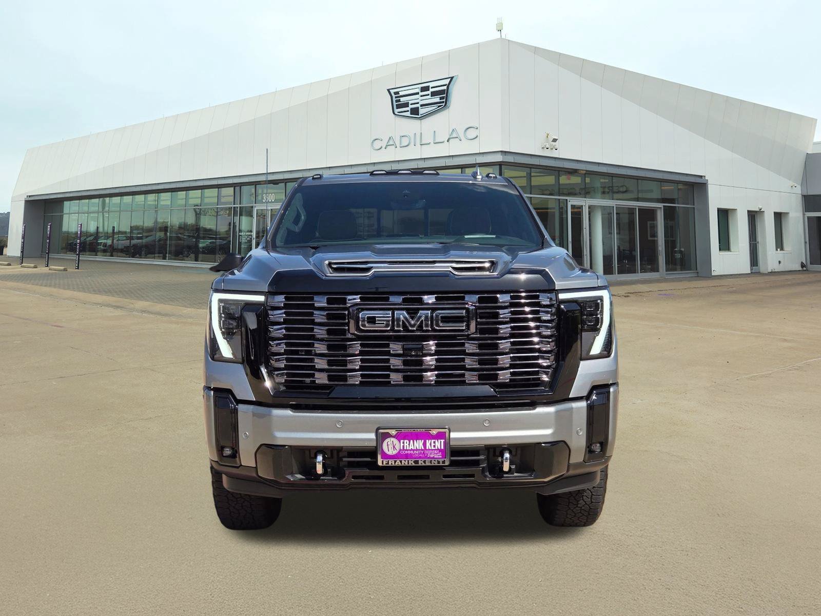 Used 2025 GMC Sierra 2500 Denali Ultimate AWD/4WD image 2