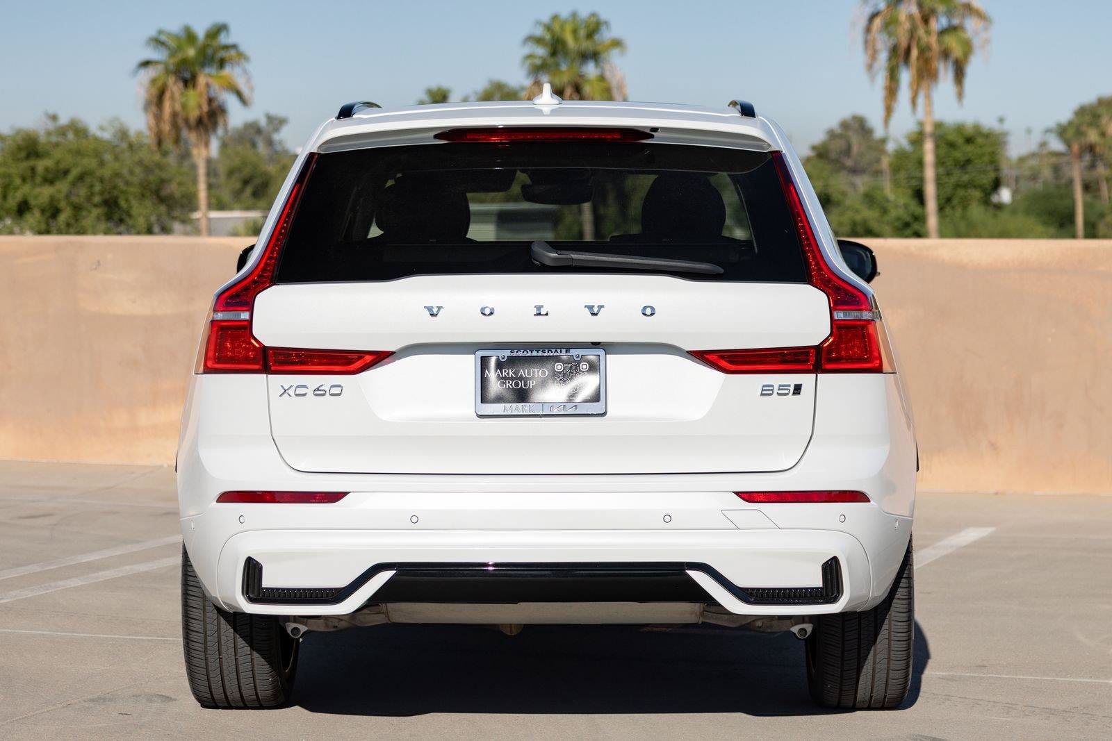 Used 2023 Volvo XC60 B5 Ultimate w/ Protection Package AWD/4WD image 12