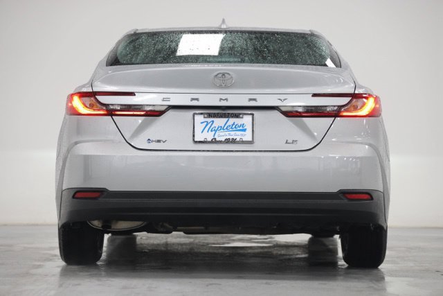 Used 2025 Toyota Camry LE FWD image 13