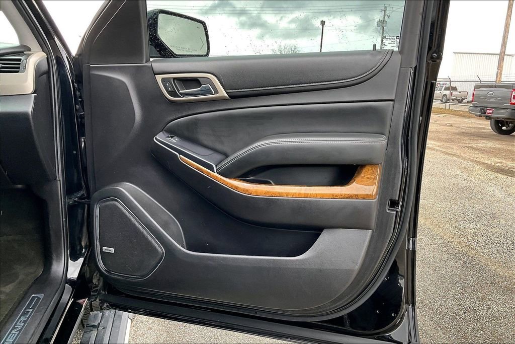 Used 2015 GMC Yukon Denali w/ Touring Package image 27