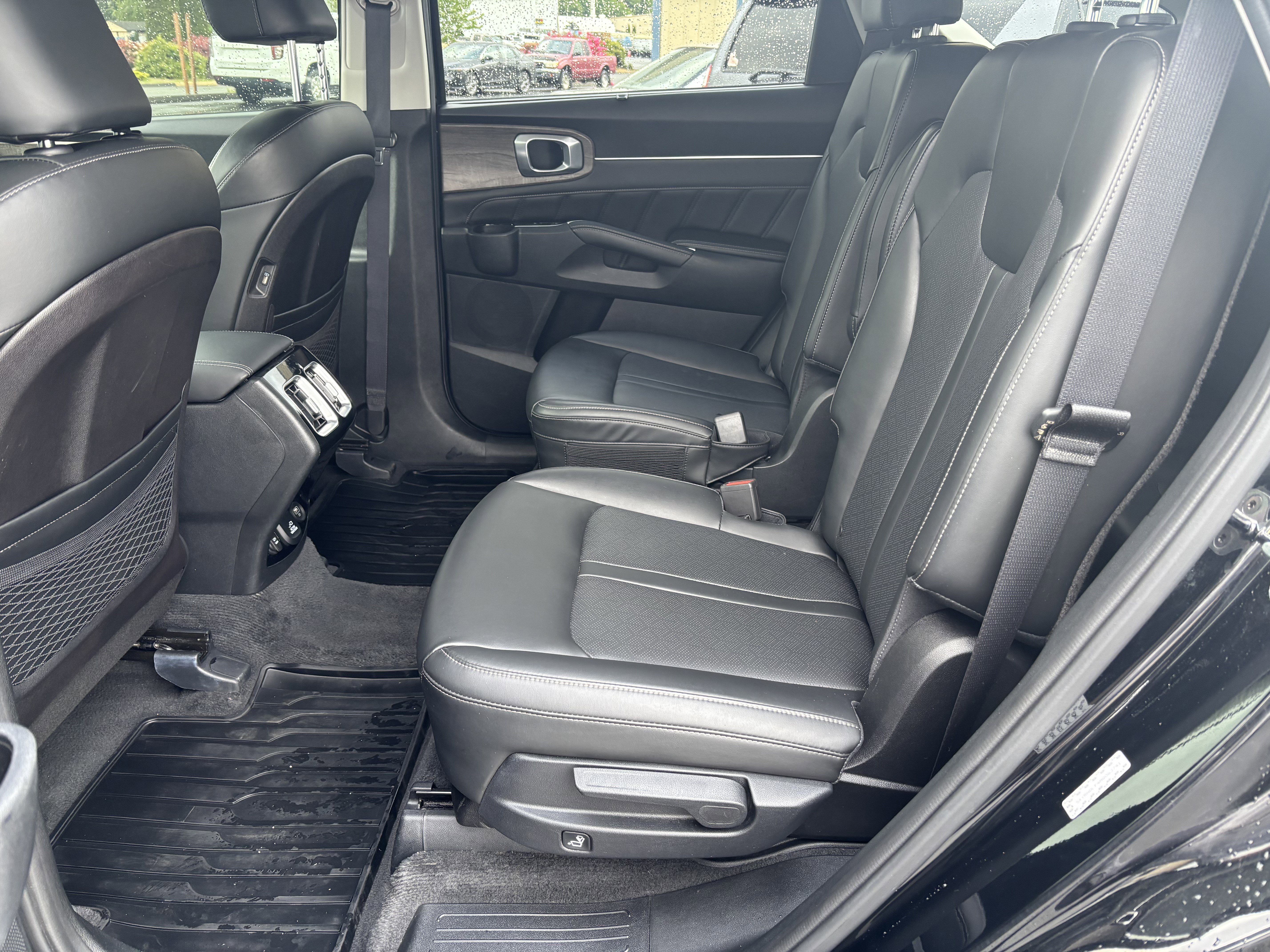 Used 2021 Kia Sorento EX AWD/4WD image 26