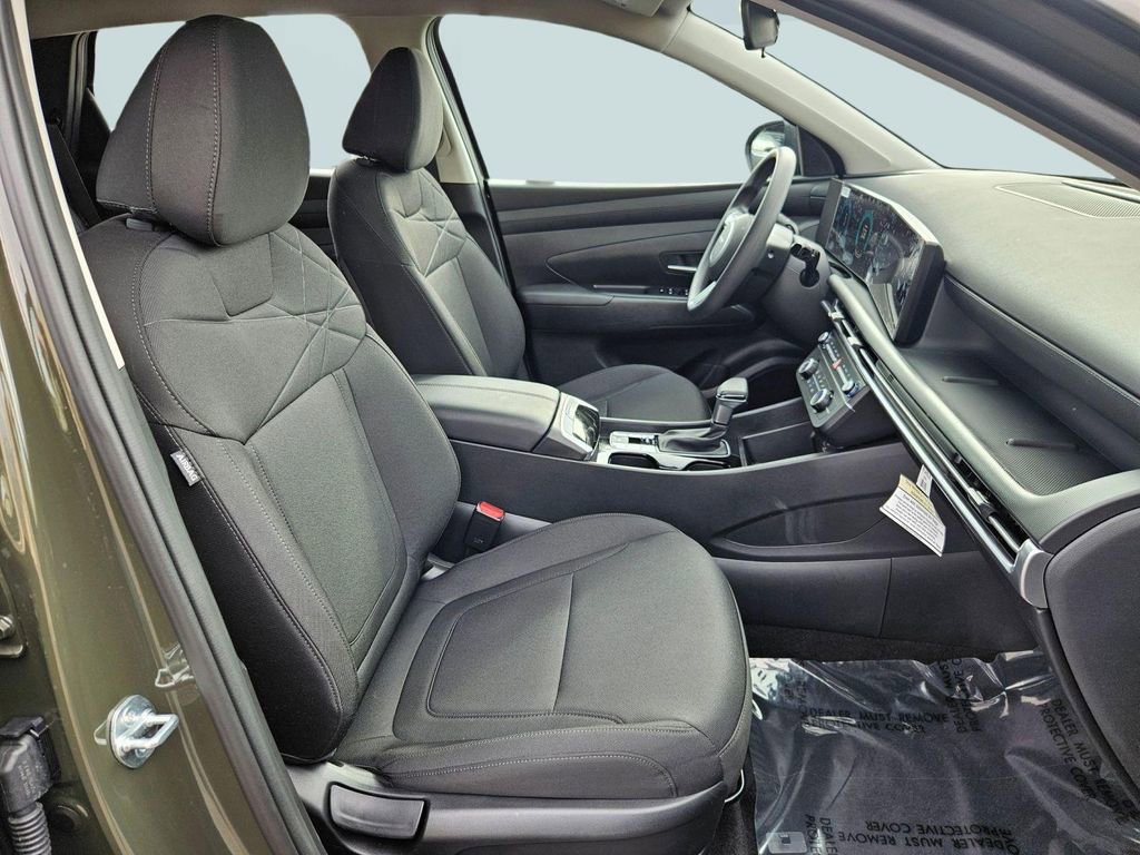 Certified 2025 Hyundai Tucson SE image 29