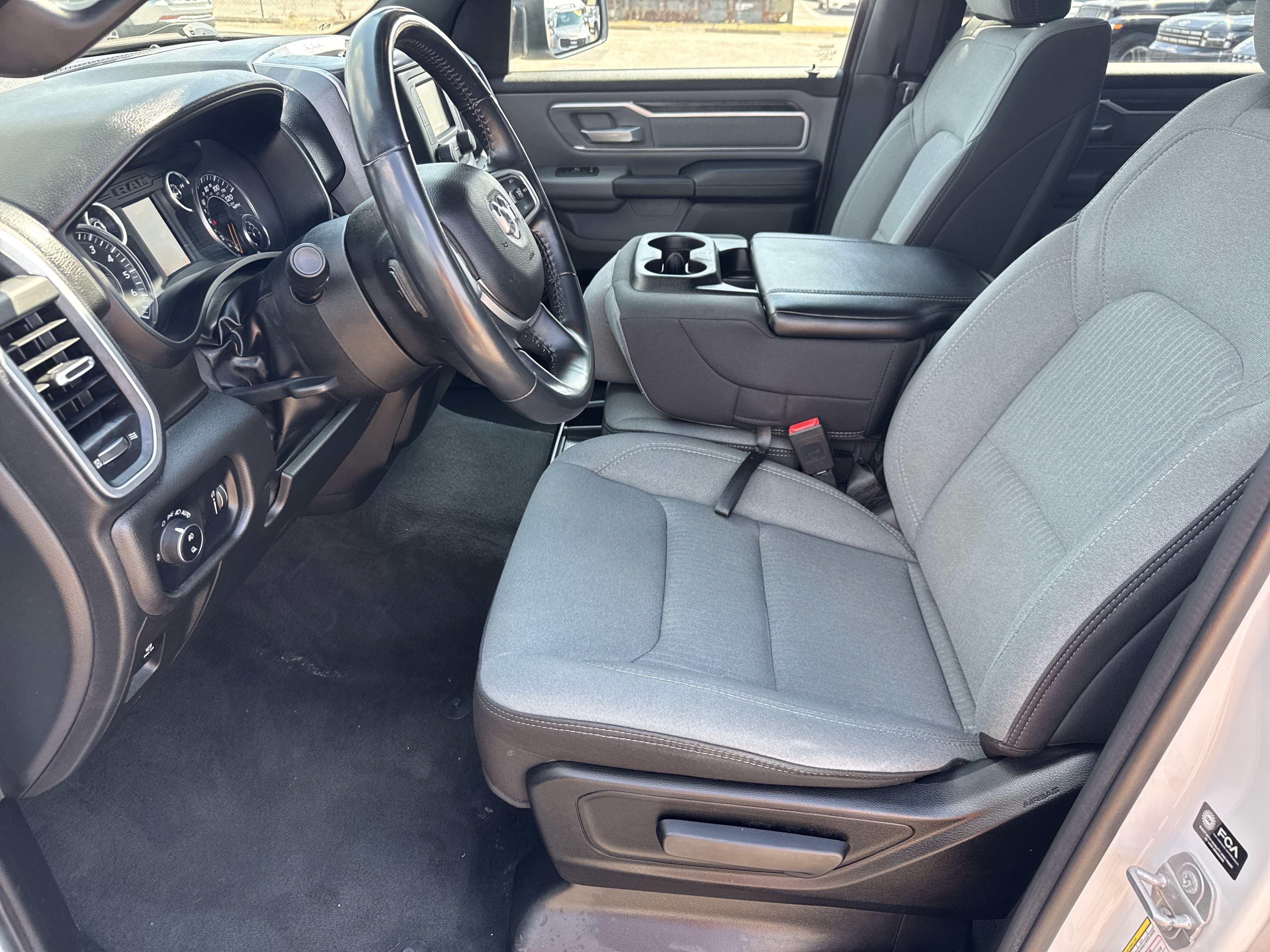 Used 2022 RAM 1500 Big Horn AWD/4WD image 5