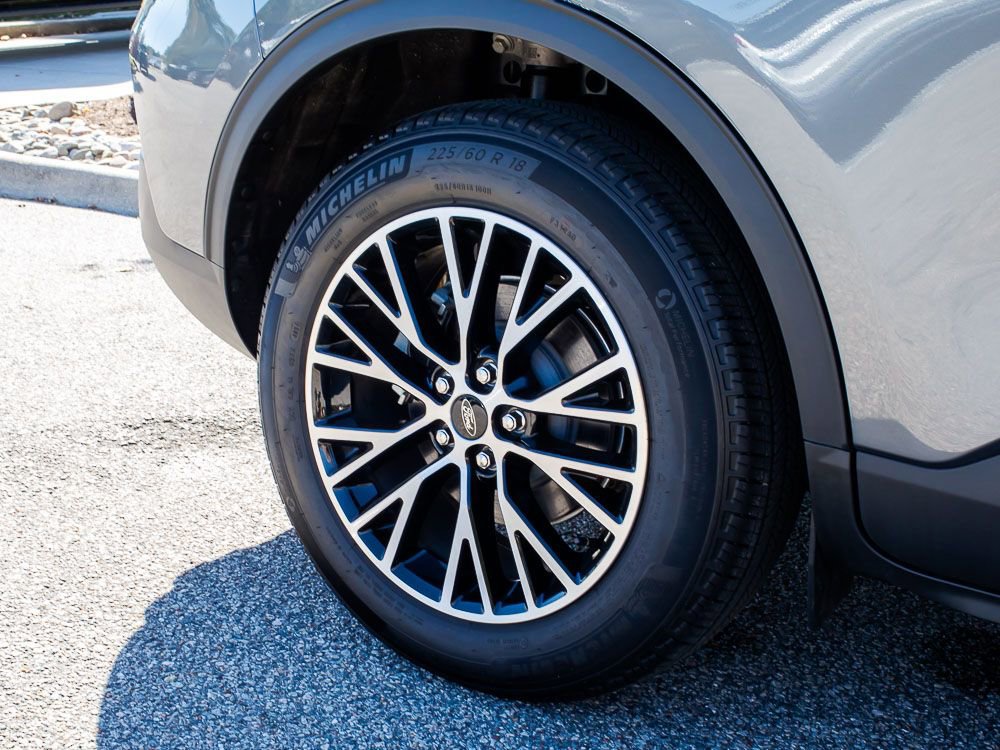 Used 2025 Ford Escape SE image 7