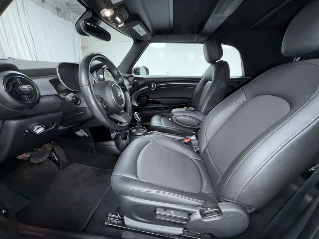 Used 2024 MINI Cooper Convertible image 4