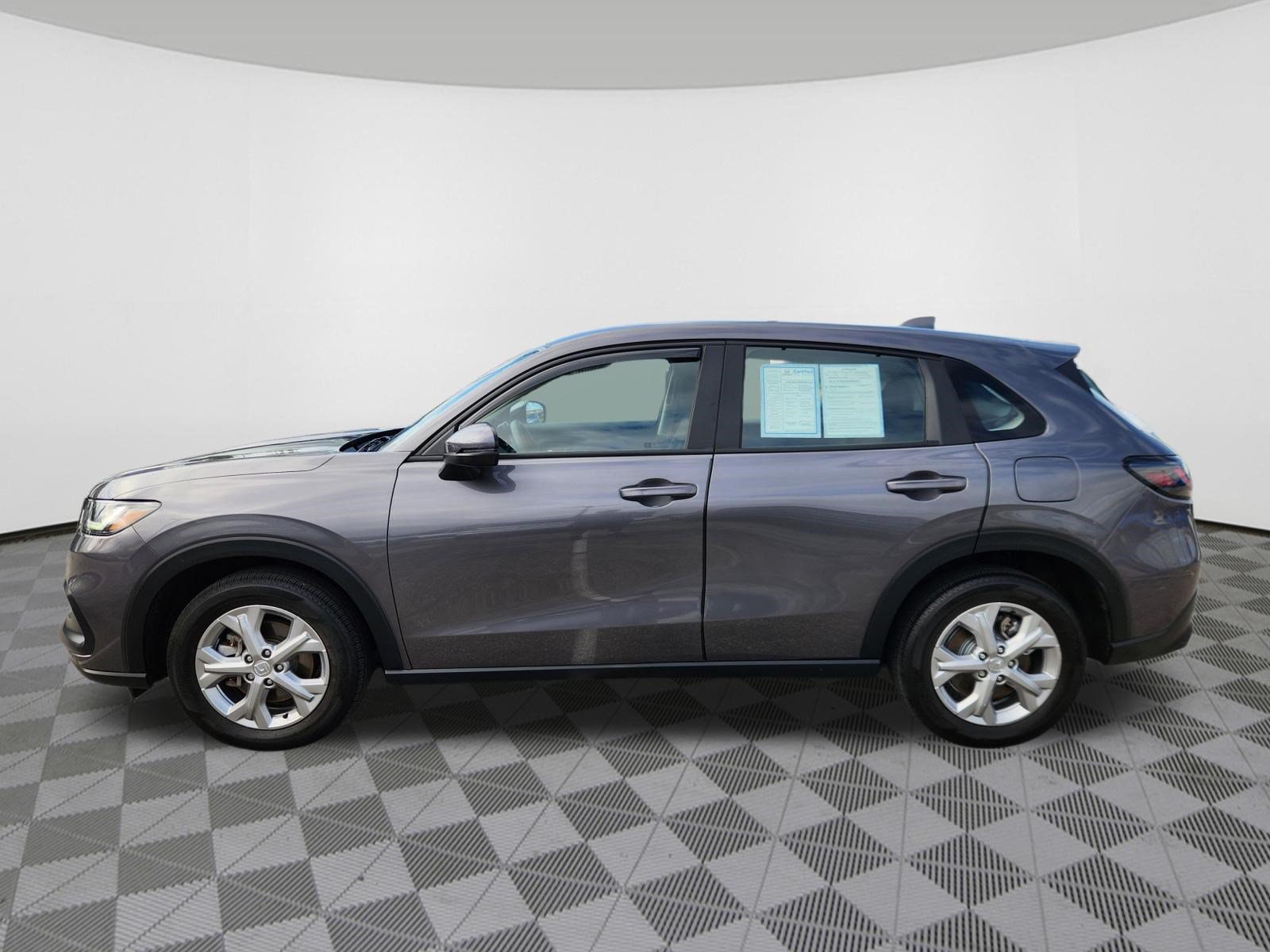 Certified 2025 Honda HR-V LX image 5