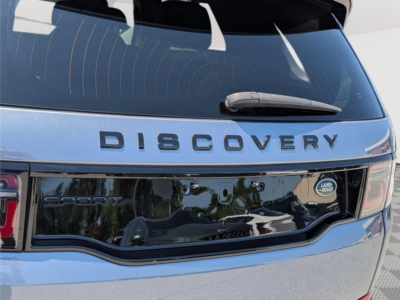 Used 2022 Land Rover Discovery Sport S R-Dynamic AWD/4WD image 9